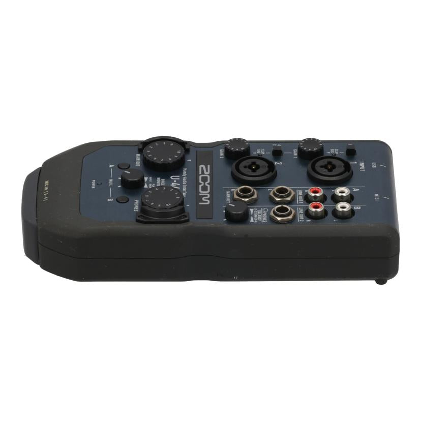 ZOOM ズーム　/オーディオインターフェイス＋ホルダー/U-44//B81010585/BCランク/70