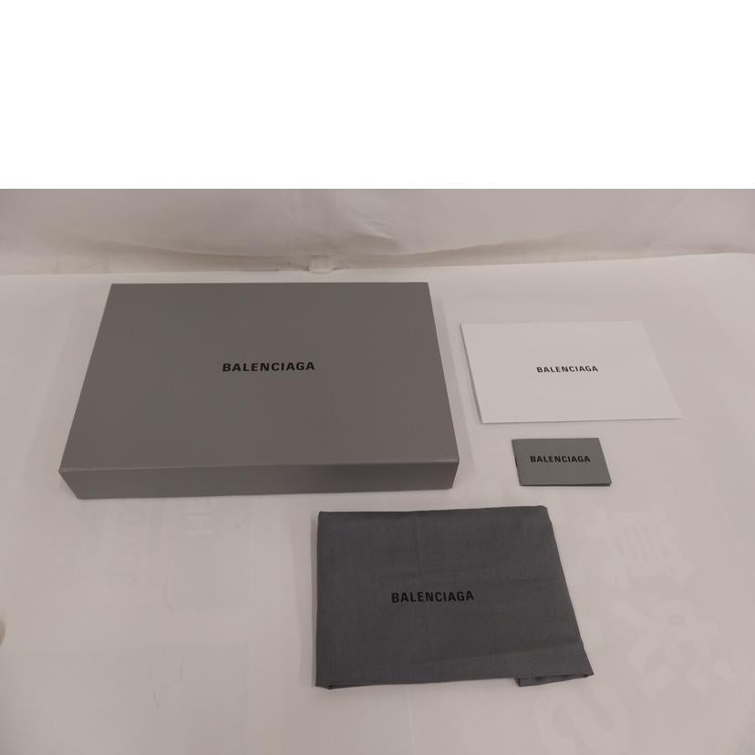 BALENCIAGA ﾊﾞﾚﾝｼｱｶﾞ/　クロコ型押しカーフ／クラッチバッグ／ブラック//Aランク/82