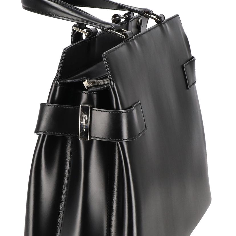 Ferragamo　 フェラガモ/ガンチーニレザーハンド2way／ブラック/AB-21 9350//ABランク/75