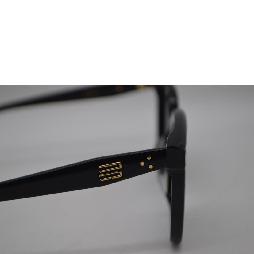 美品！ジェントルモンスター サングラス 付属品付き 箱付きプラス1000円 GENTLE MONSTER ジェントルモンスター/ブランドバッグ・小物