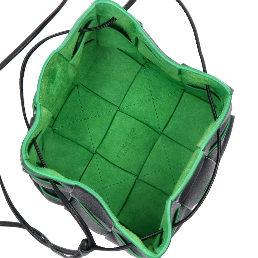 BOTTEGA　VENETA ボッテガヴェネタ/マキシイントレチャート／カセットミニバケットバッグ/680217//ABランク/91