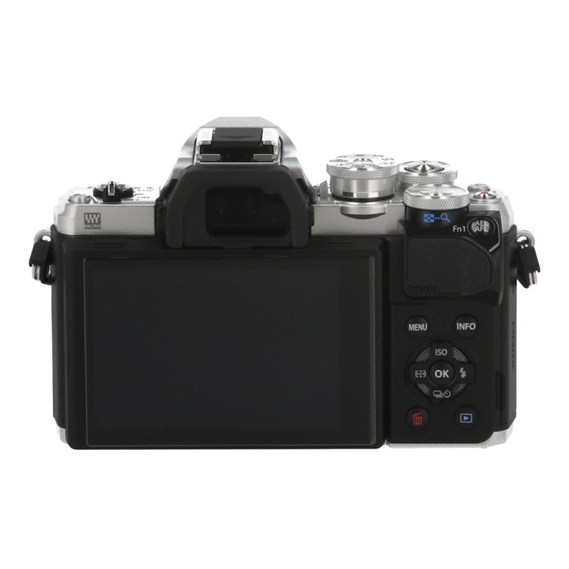 OLYMPUS オリンパス　/ミラーレス一眼　ダブルズームキット／OM－D　/E-M10 III EZﾀﾞﾌﾞﾙｽﾞｰﾑｷｯﾄ//BHXC06800/Bランク/01