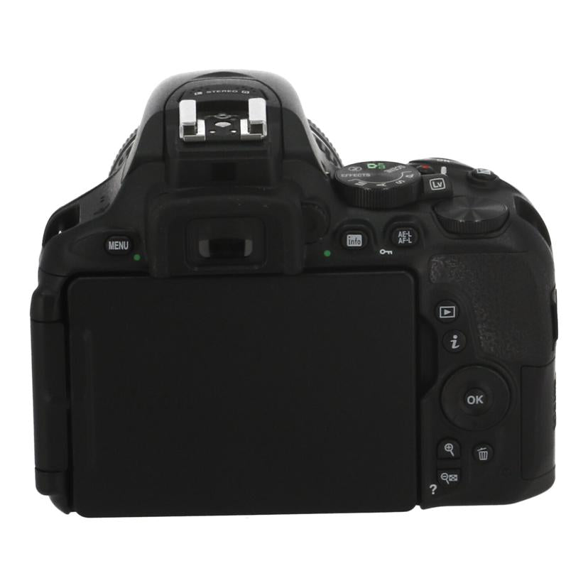 Nikon ニコン　/デジタル一眼　レンズキット/D5600 ﾚﾝｽﾞｷｯﾄ//2112380/Bランク/84