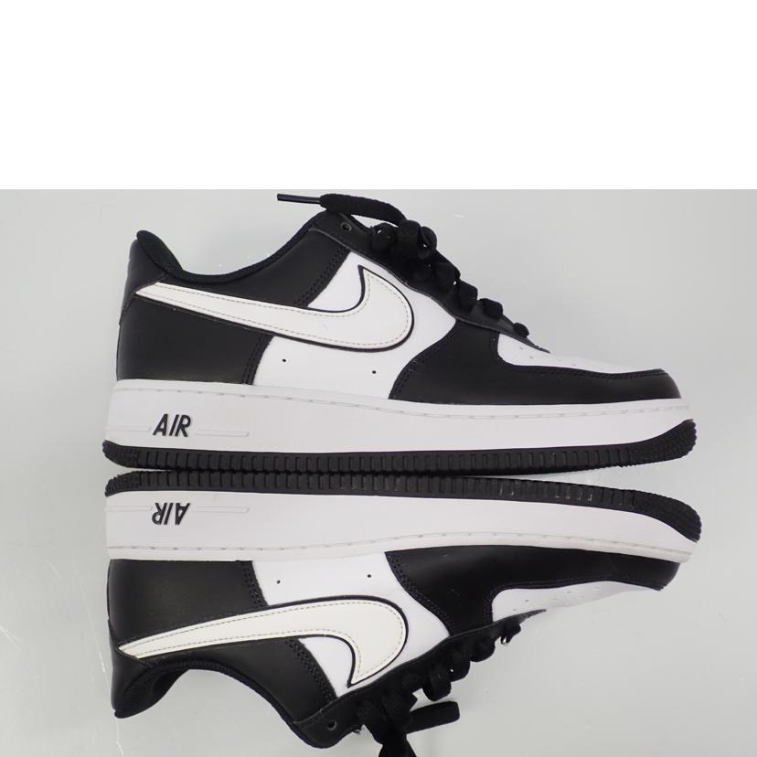 NIKE ﾅｲｷ/AIR　Force　1　’07/DV0788-001//26.0cm/Bランク/62