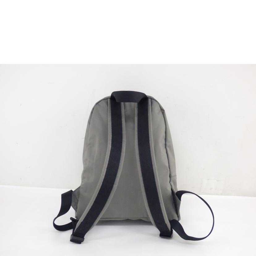 MARC　JACOBS マークジェイコブス/リュック／グレー／ナイロン/M0015911//Aランク/64