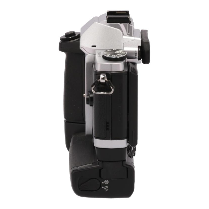 ＯＬＹＭＰＵＳ オリンパス/ミラーレス一眼　ボディ/OM-D E-M5 ﾎﾞﾃﾞｨ//BF2518710/Bランク/05