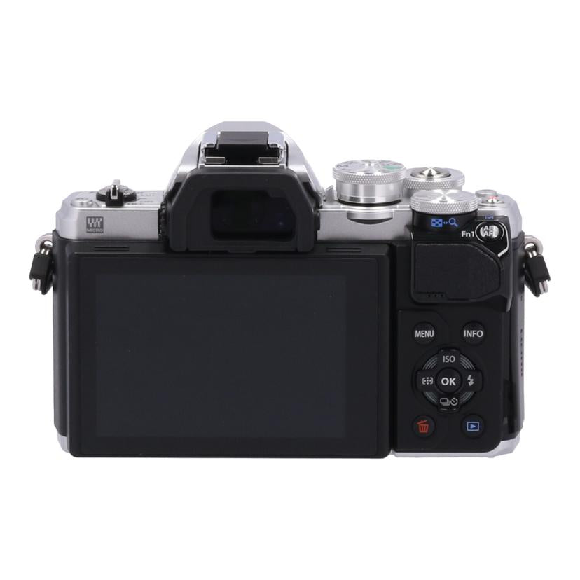 OLYMPUS オリンパス　/ミラーレス一眼　ダブルズームキット/E-M10 MarkIII EZﾀﾞﾌﾞﾙｽﾞｰﾑｷｯﾄ//BHXA78907/Bランク/82