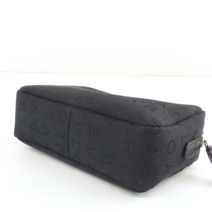 BVLGARI ブルガリ/ロゴマニア／化粧ポーチ／ブラック//ABランク/64