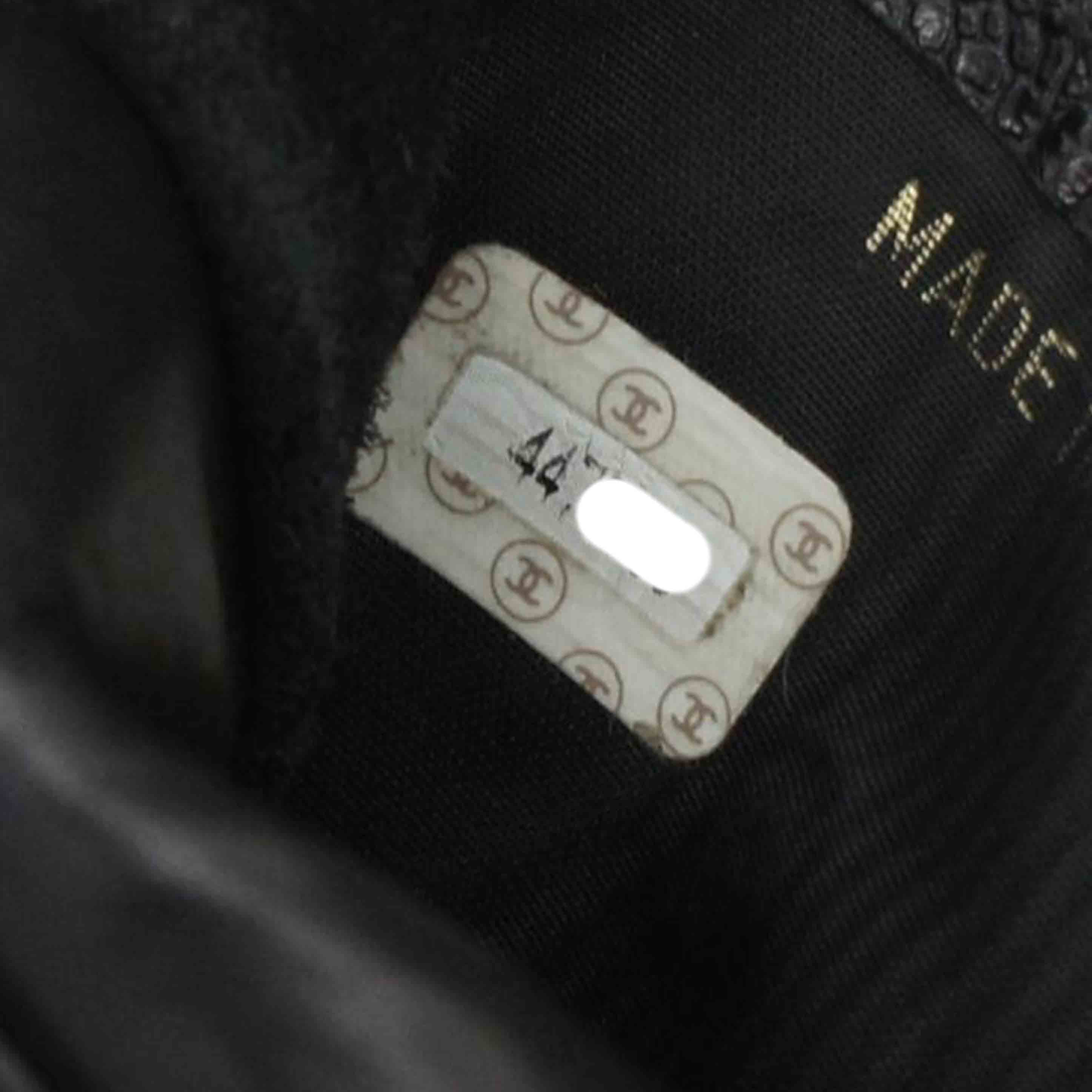 CHANEL シャネル/キャビアスキン／チェーンフォンホルダー／ショルダー//447****/ABランク/91