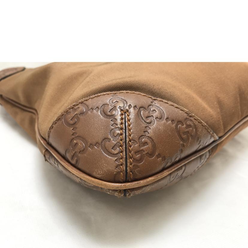 GUCCI グッチ/グッチシマナイロンGGレザーショルダーバッグ/248272//204***/Bランク/51