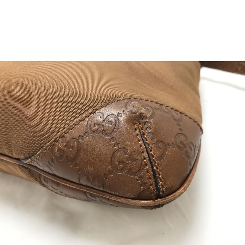 GUCCI グッチ/グッチシマナイロンGGレザーショルダーバッグ/248272//204***/Bランク/51