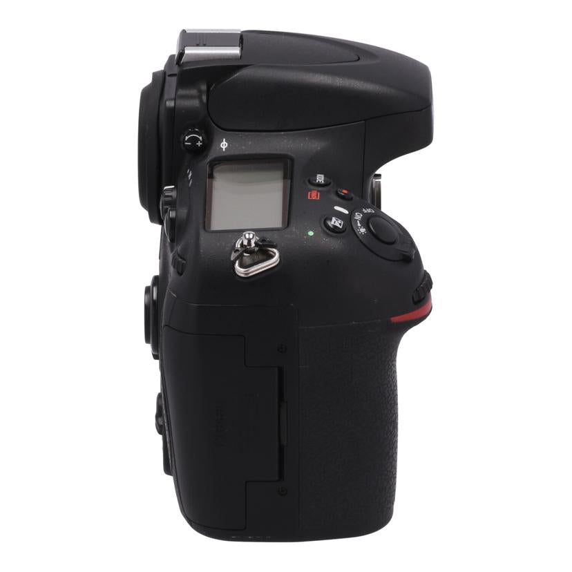 Nikon ニコン　/デジタル一眼　ボディ/D800 ﾎﾞﾃﾞｨ//2051714/Bランク/64