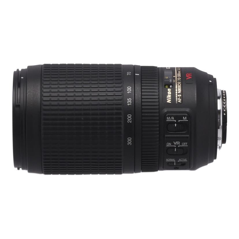 Nikon ニコン　/交換レンズ／70－300mm/AF-S VR 70-300mm f4.5-5.6G ED//2393555/Bランク/64