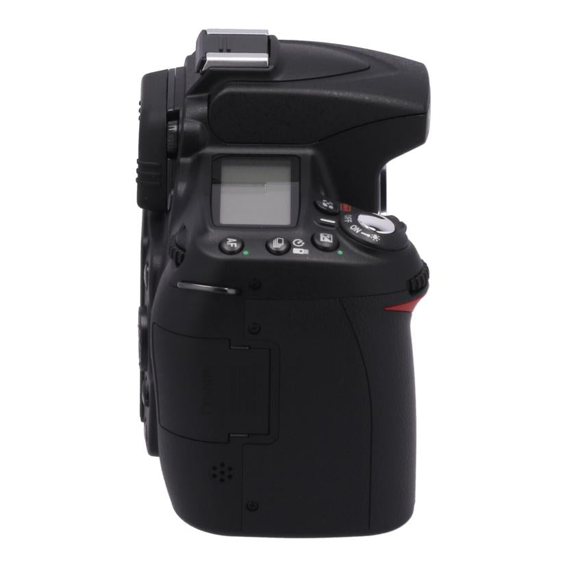 Nikon ニコン　/デジタル一眼　レンズキット/D90 18-200 VRIIﾚﾝｽﾞｷｯﾄ//2131789/Bランク/89