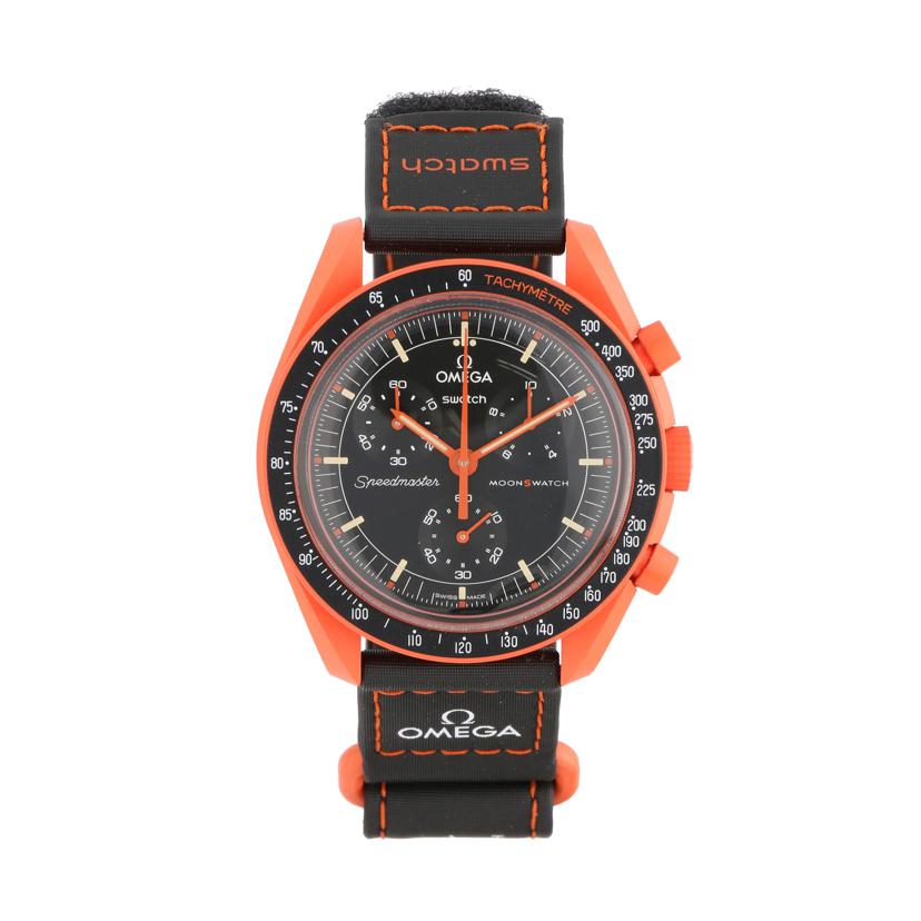 OMEGA×swatch オメガ×スウォッチ/ムーンスウォッチ／MISSION　ON　EARTH　－　LAVA/SO33O100//SAランク/94