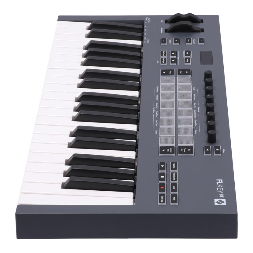 NOVATION ノベーション/MIDIキーボードコントローラー/FLKEY37/F3FMK1F2C042BE/Bランク/75【中古】 NOVATION ノベーション /楽器｜WonderREX-ONLINE 公式通販サイト