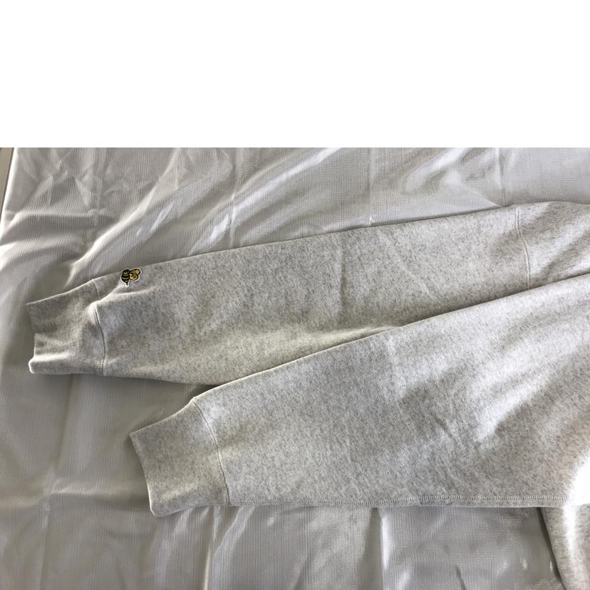 A　BATHING　APE アベイシングエイプ/ロゴパッチ　パーカー/001PPＨ801012Ｍ//Bランク/51