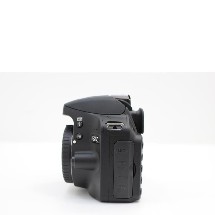 Nikon ニコン/デジタル一眼／D3200　ボディ　/D3200 ボディ //2020820/Aランク/75