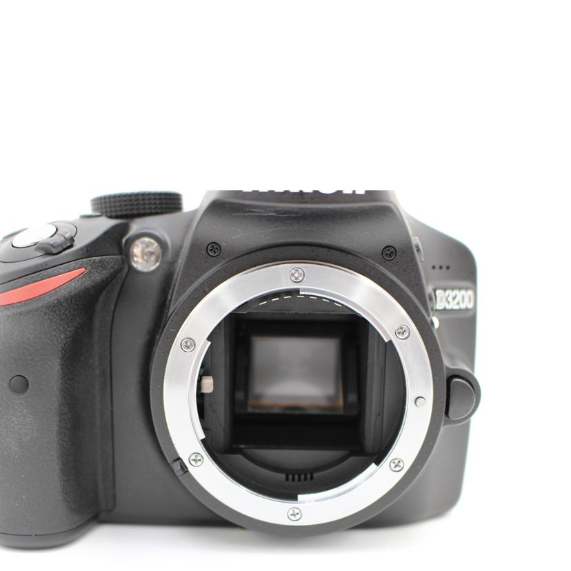 Nikon ニコン/デジタル一眼／D3200　ボディ　/D3200 ボディ //2020820/Aランク/75