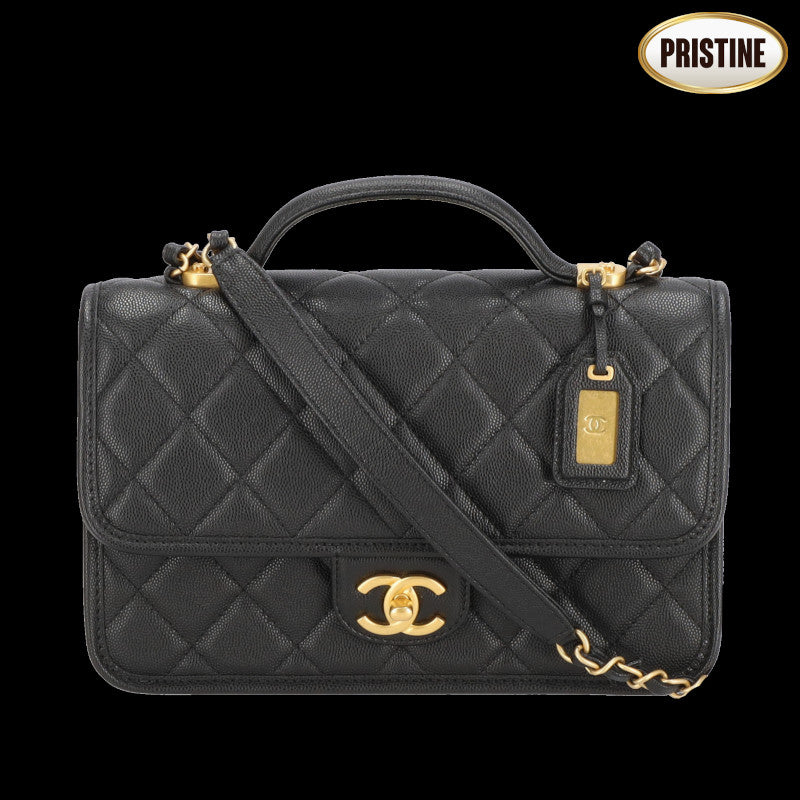 新品CHANEL ノベルティ　エンボスロゴ　革製ボックス　大サイズ 今日特価】Chanel 25P Embossed Logo Lunch Box Bag / シャネル