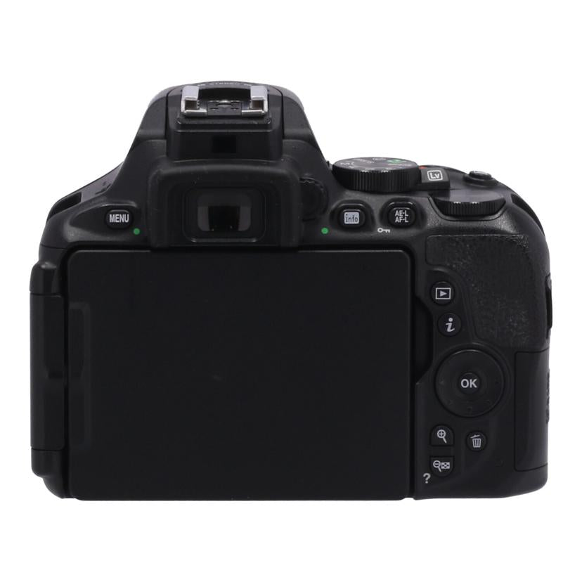 Nikon ニコン　/デジタル一眼　　ダブルズームキット/D5600  ﾀﾞﾌﾞﾙｽﾞｰﾑｷｯﾄ//2053613/Bランク/78