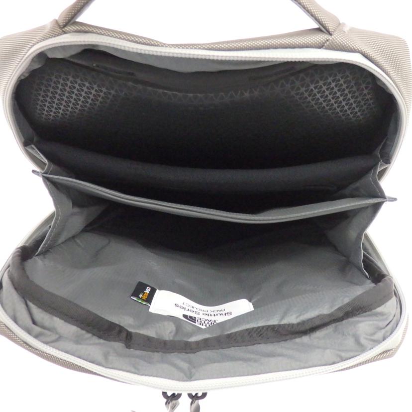 THE　NORTH　FACE　/Shuttle　Daypack　Slim　15L/NM82330//Sランク/77