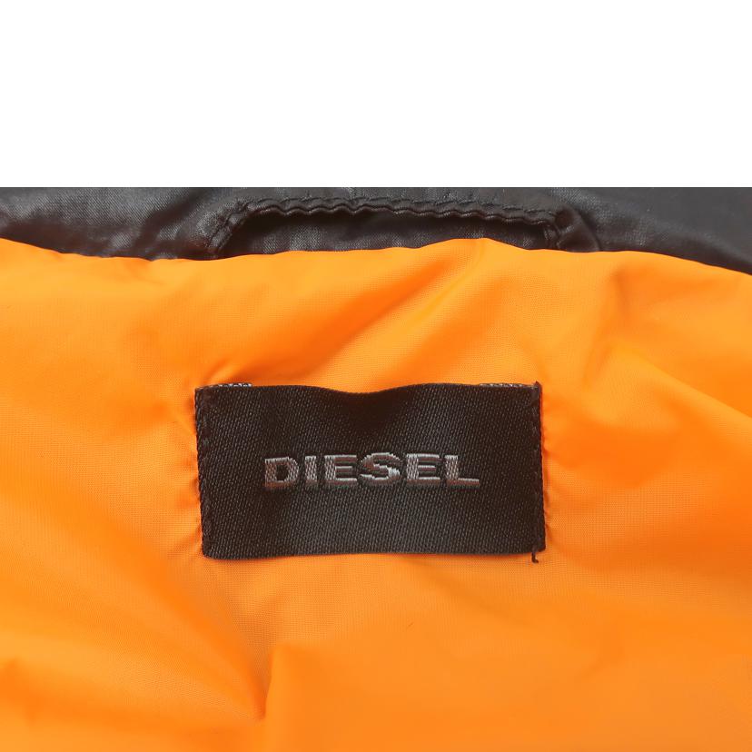 DIESEL ディーゼル/ダウンジャケット　Mサイズ　ブラック//Bランク/65