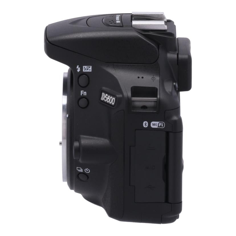 Nikon ニコン　/デジタル一眼　ダブルズームキット/D5600 ﾀﾞﾌﾞﾙｽﾞｰﾑｷｯﾄ//2178077/Bランク/69
