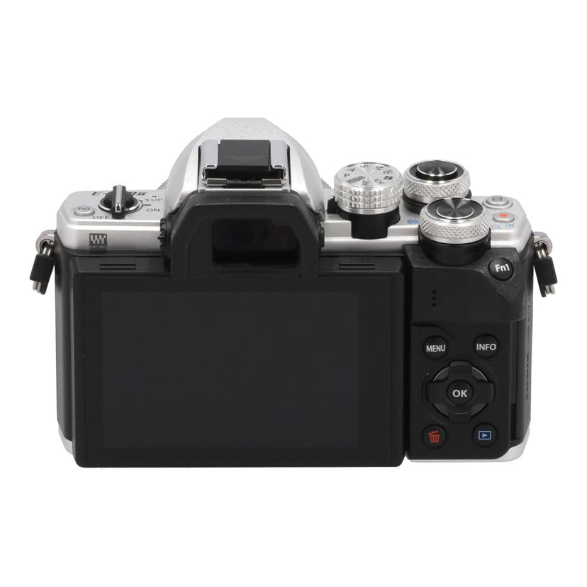 OLYMPUS オリンパス /ミラーレス一眼 レンズキット/E-M10II EZﾚﾝｽﾞｷｯﾄ//BHKD19696/Bランク/67
