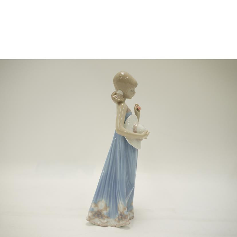 リヤドロ リヤドロ/リヤドロ　少女コートニイ　5648//SAランク/69