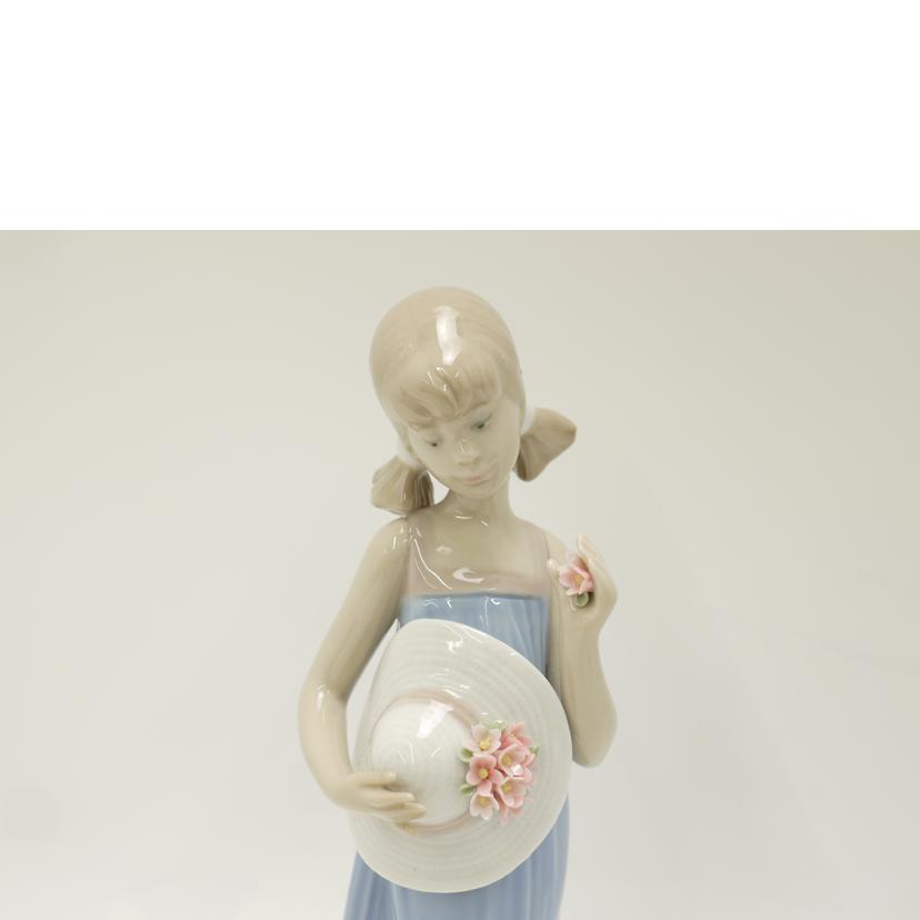 リヤドロ リヤドロ/リヤドロ　少女コートニイ　5648//SAランク/69