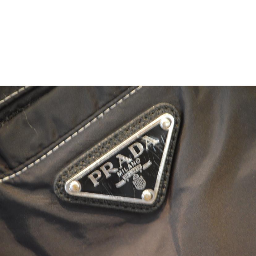 PRADA プラダ/Re－Nylon　トライアングルロゴショートパンツ／50/UB333_S221_1W09//ACU1 2021 2373/Aランク/89