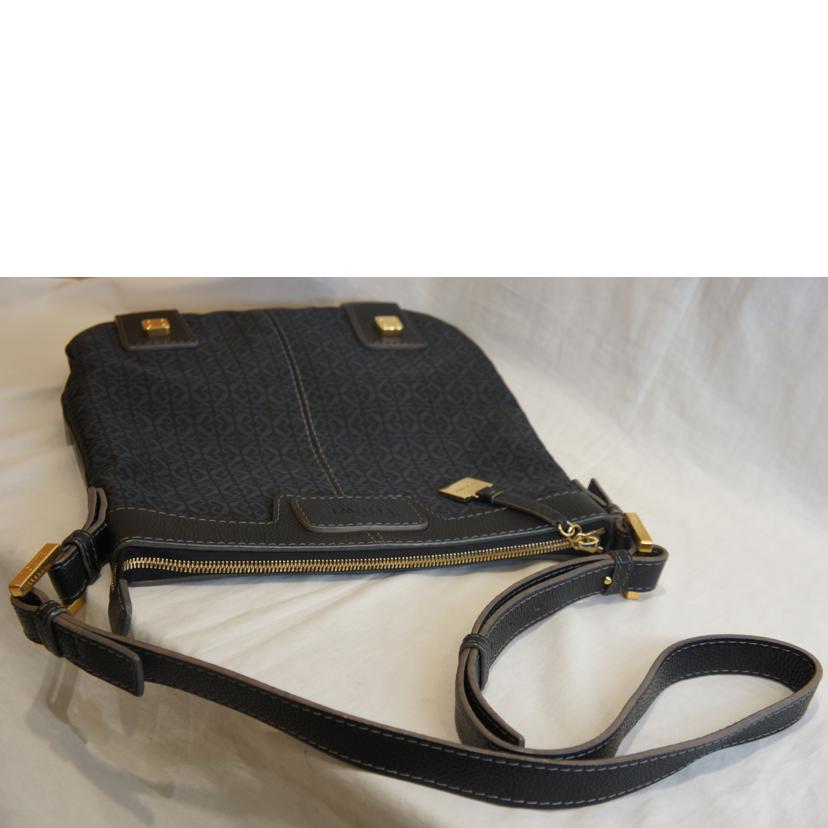 LOEWE/アナグラム総柄ナイロンショルダーブラック//Aランク/92