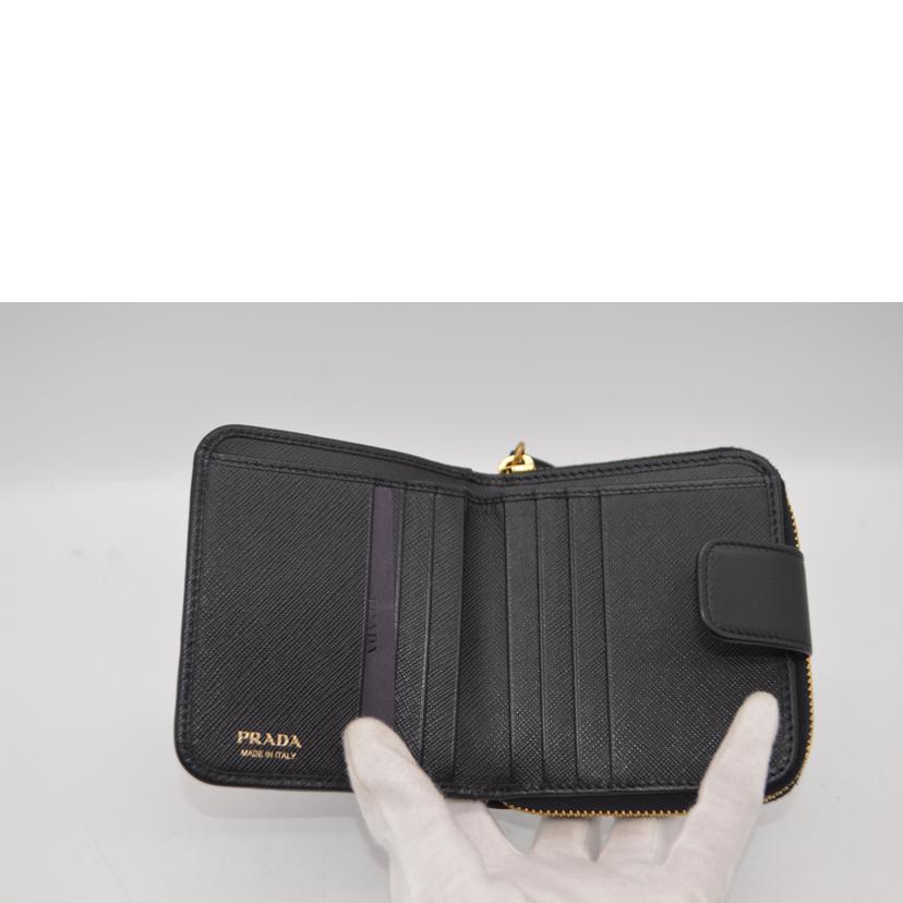PRADA プラダ/サフィアーノメタルコンパクトレザー財布／ネロ/1ML522//107*/Aランク/89