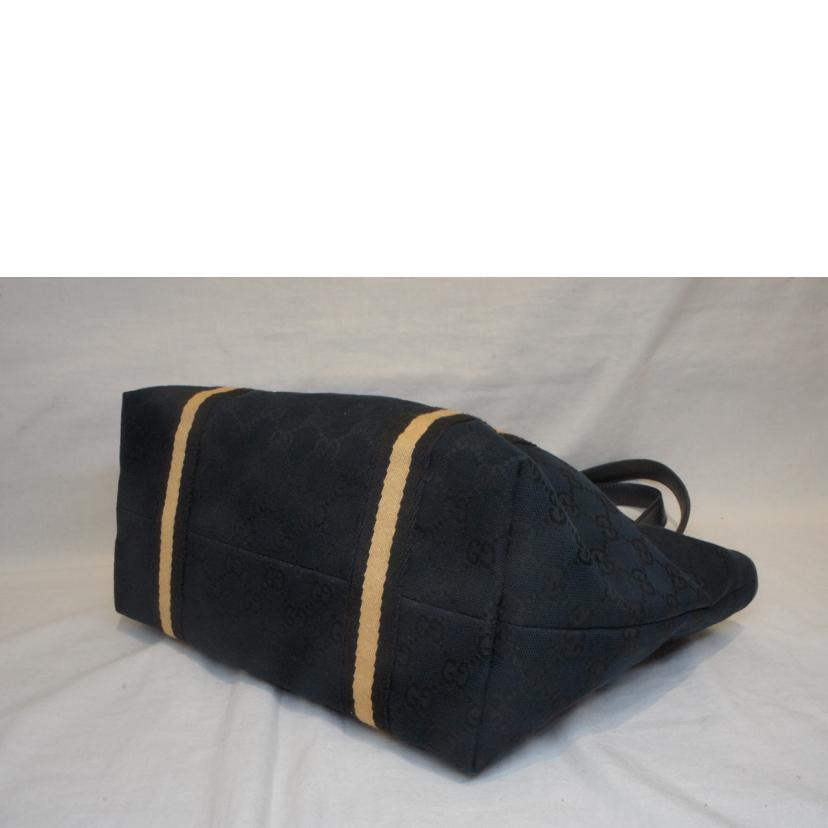 GUCCI/GGキャンバスチャーム付トートブラック/137396//467***/Aランク/92