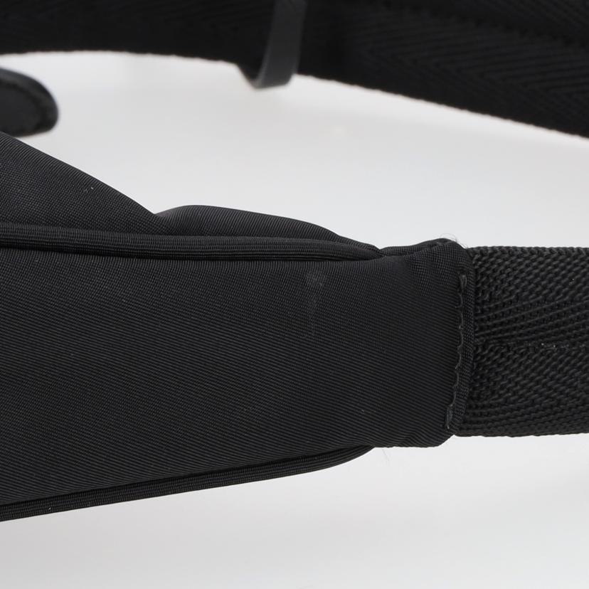 PRADA プラダ/Re－Edition　2000　トライアングルロゴナイロンバッグ/1NE515//Aランク/91