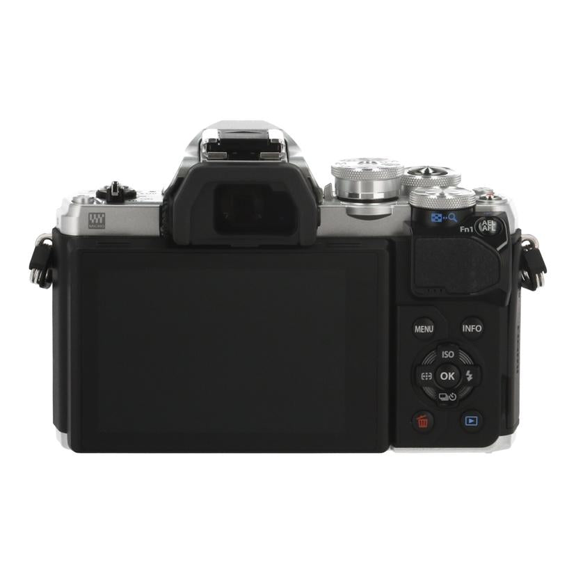 OLYMPUS オリンパス　/ミラーレス一眼　ボディ/E-M10 Mark II ﾎﾞﾃﾞｨ//BHXA18559/Bランク/70