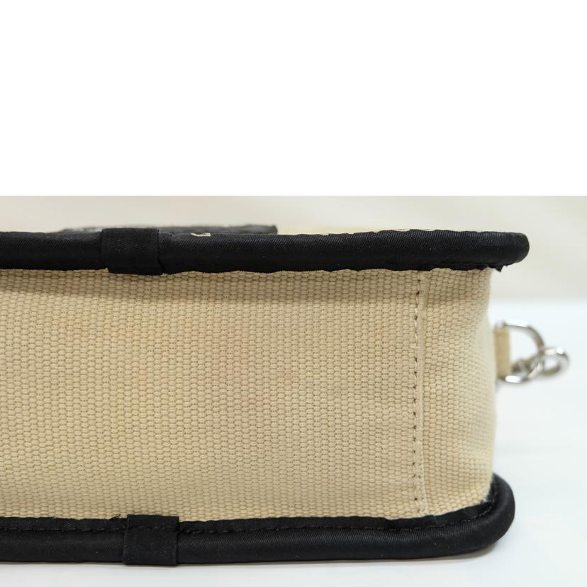　　MARC　JACOBS ﾏｰｸｼﾞｪｲｺﾌﾞｽ/ザジャガードカメラバック/M0017028 263//Bランク/71
