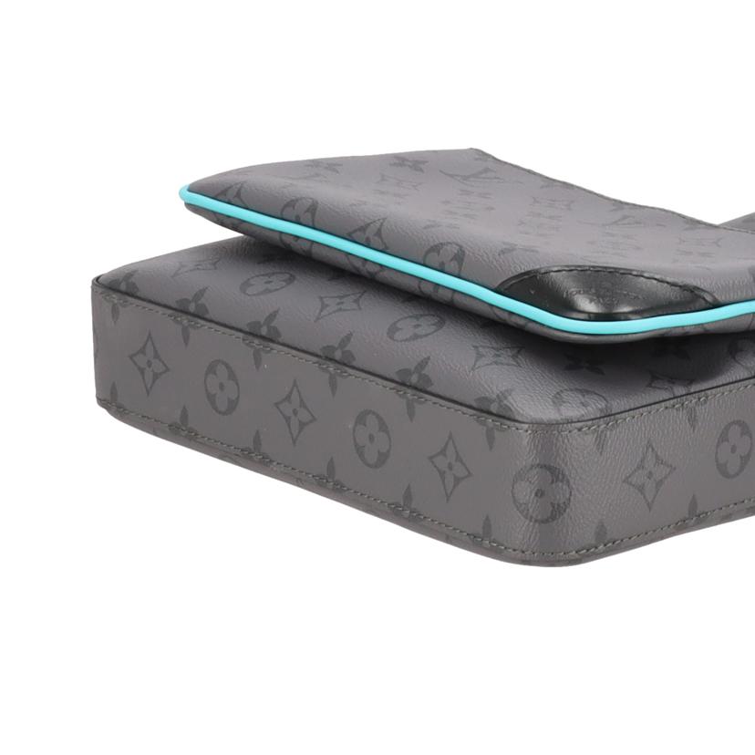 LOUIS VUITTON ルイ・ヴィトン/トリオメッセンジャー/モノグラムエクリプスリバース/M11648/IC/Aランク/41【中古】 LOUIS VUITTON ルイヴィトン/ブランドバッグ・小物｜WonderREX-ONLINE