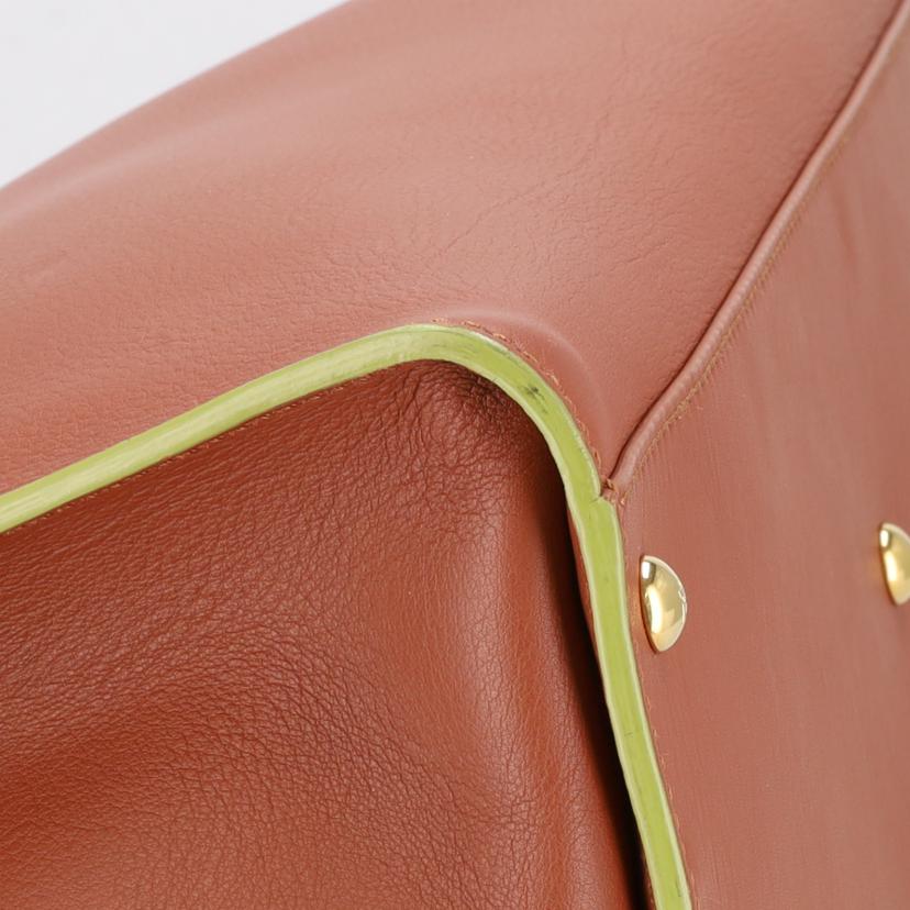 FENDI　/ピーカブーラージ2wayショルダー/8BN210//5AV*********/Aランク/24