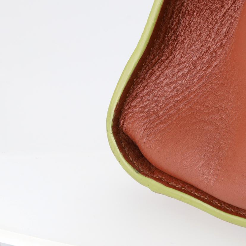 FENDI　/ピーカブーラージ2wayショルダー/8BN210//5AV*********/Aランク/24