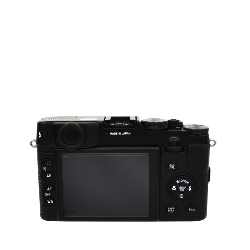 T*H様 【RR1633/6】美品　FUJIFILM コンパクトデジタルカメラ 中古】FUJIFILM 富士フイルム FINEPIX J30 シルバー コンパクト