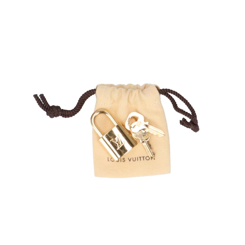 LOUIS VUITTONルイ・ヴィトン/モンタナ／ヴェルニ／アマラント/M90057//AA4***/ABランク/77