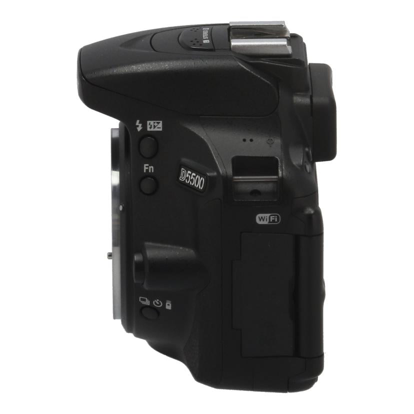 Nikon ニコン /デジタル一眼 レンズキット/D5500 18-140 VR ﾚﾝｽﾞｷｯﾄ//2066157/Bランク/85