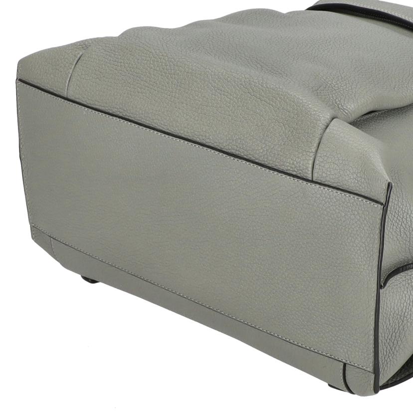 LOEWE ロエベ/ロエベ／アナグラムレザーバックパック／グレー//Aランク/75