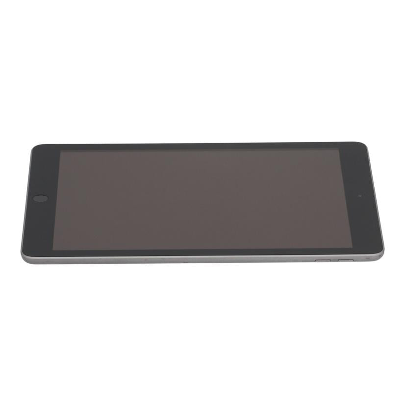 Apple　 アップル　/iPad　第6世代　Wi－Fi　32GB　2018/MR7F2J/A//DMRYLQYZJF8J/Bランク/67