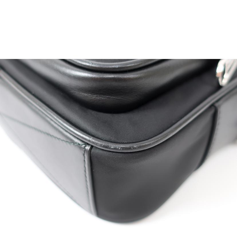 BURBERRY バーバリー/パディー　ショルダーバッグ　斜め掛け　ブラック//ABランク/65