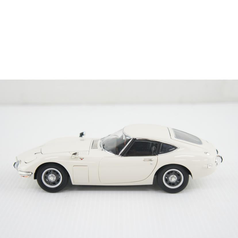 EBBRO エムエムビー/1／24スケール　TOYOTA　2000GT/24030//Aランク/64