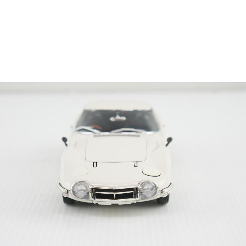 EBBRO エムエムビー/1／24スケール　TOYOTA　2000GT/24030//Aランク/64