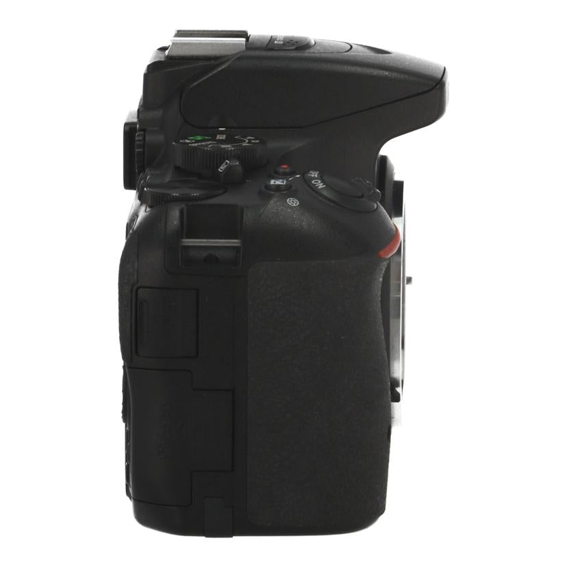 Nikon ニコン　/デジタル一眼　ボディ/D5500 ﾎﾞﾃﾞｨ//2105856/Bランク/84